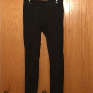 Size medium high waisted charcoal gray leggings.